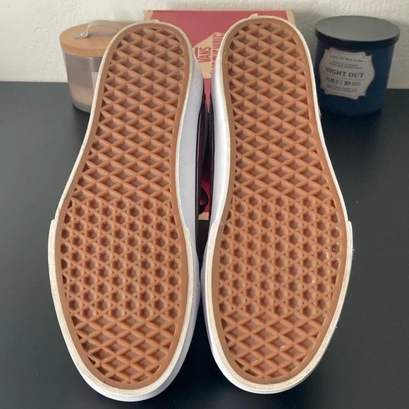 Vans Burgundy and White Old Skool Platform Sneakers - Picture 2 of 4